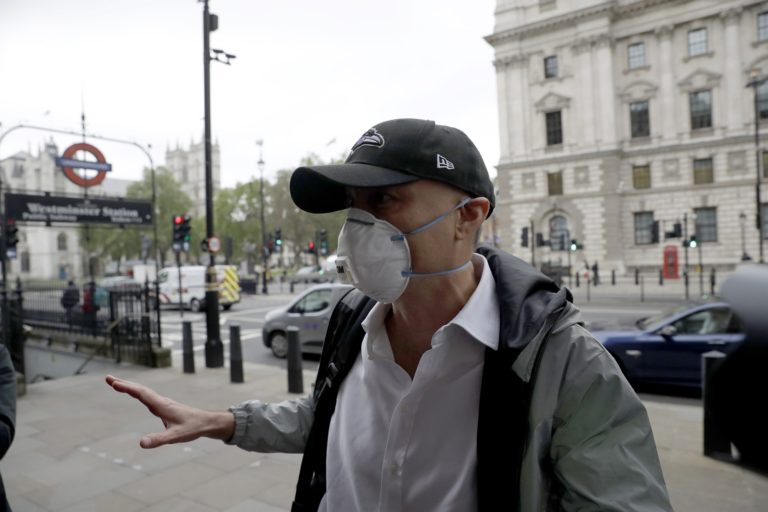 Βρετανία: Πρωτοσέλιδο η καυστική κριτική του πρώην πρωθυπουργικού συμβούλου Ντ. Κάμινγκς