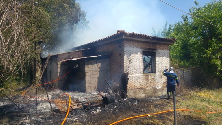 Πύργος: Κάηκε το σπίτι του και έμεινε στο δρόμο