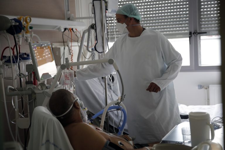 Αχαΐα : Αυξάνονται τα κρούσματα,107 οι νοσηλείες στα νοσοκομεία της Πάτρας