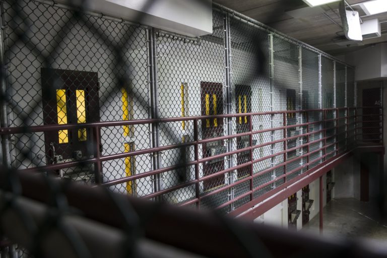 Έγκριση του Λευκού Οίκου για αποφυλάκιση τριών κρατουμένων στο Γκουαντάναμο
