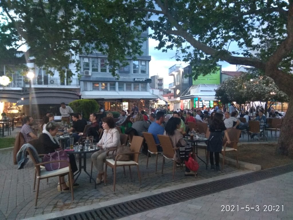 Κομοτηνή: Επαναλειτουργία café και εστίασης με πολύ κόσμο