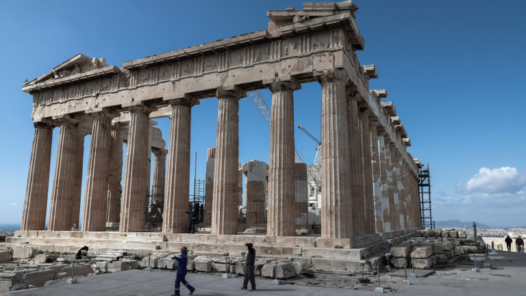 ΣΥΡΙΖΑ-ΠΣ: Μετατροπή της Ακρόπολης σε πασαρέλα — ΥΠΠΟ: Fake news του ΣΥΡΙΖΑ