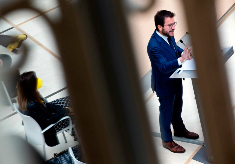 Καταλονία: Συμφωνία εθνικιστικών κομμάτων για τον σχηματισμό τοπικής κυβέρνησης