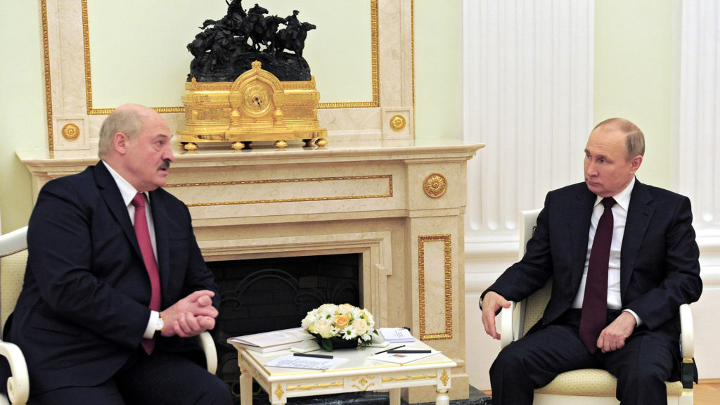 Την Παρασκευή στο Σότσι η συνάντηση Πούτιν – Λουκασένκο — Ζαχάροβα: Υστερία από τη Δύση