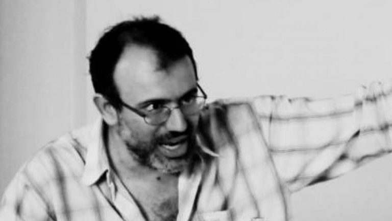Ο Θανάσης Τριαρίδης για το έργο του «ΖΩΤΙΚΟΣ ΧΩΡΟΣ» και για τις αντιστάσεις απέναντι στο φόβο και στην χειραγώγηση