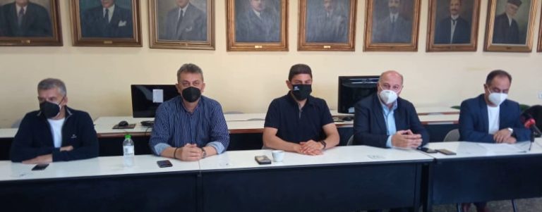 Καρδίτσα: Επίσκεψη Λ. Αυγενάκη στο Δημαρχείο και σε αθλητικές εγκαταστάσεις