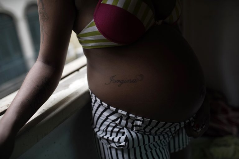 Βραζιλία: Αναστέλλεται η χορήγηση του εμβολίου της AstraZeneca στις έγκυες