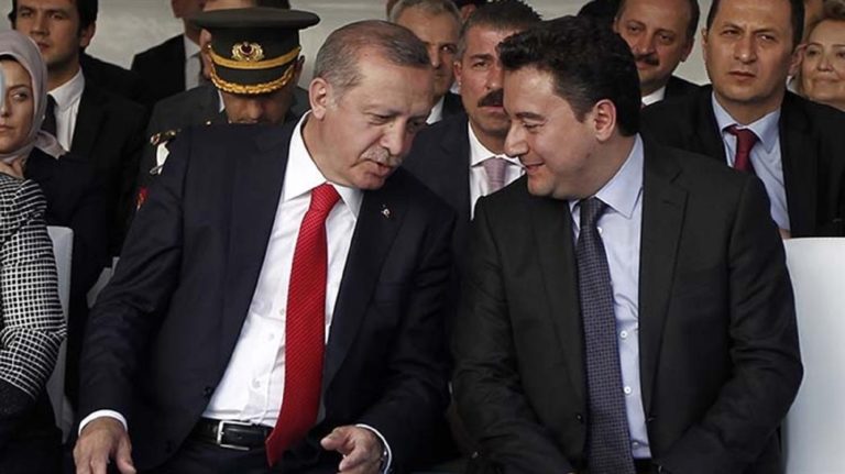 “Χαστούκι” από τον Μπαμπατζάν στον Τούρκο πρόεδρο: Η Αν. Μεσόγειος διαμοιράζεται χωρίς εμάς