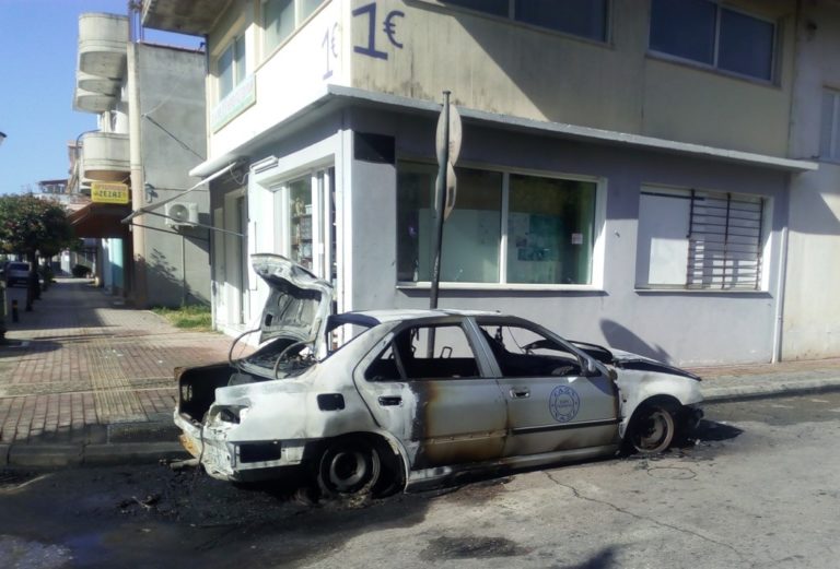 Πύργος: Φωτιά σε ταξί προκάλεσε ζημιές σε κατάστημα και διαμέρισμα