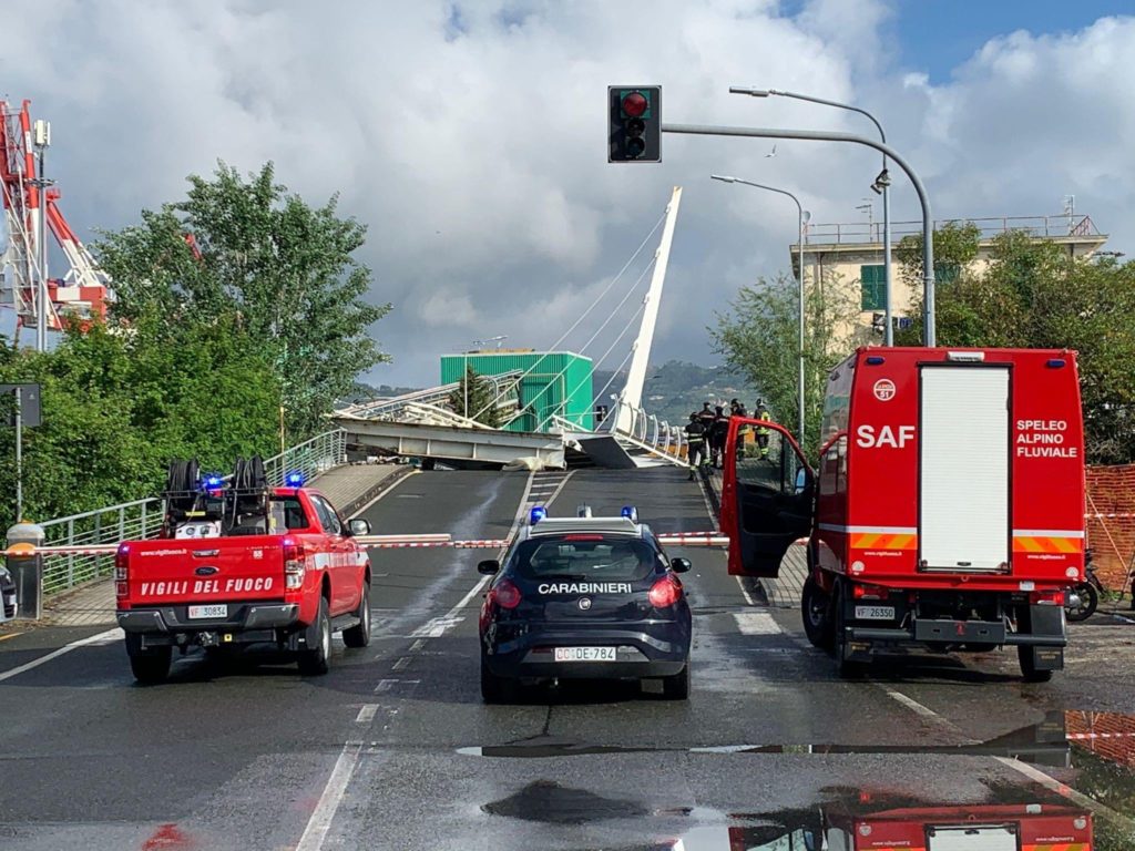 Ιταλία: Κατέρρευσε κινητή γέφυρα στην πόλη La Spezia
