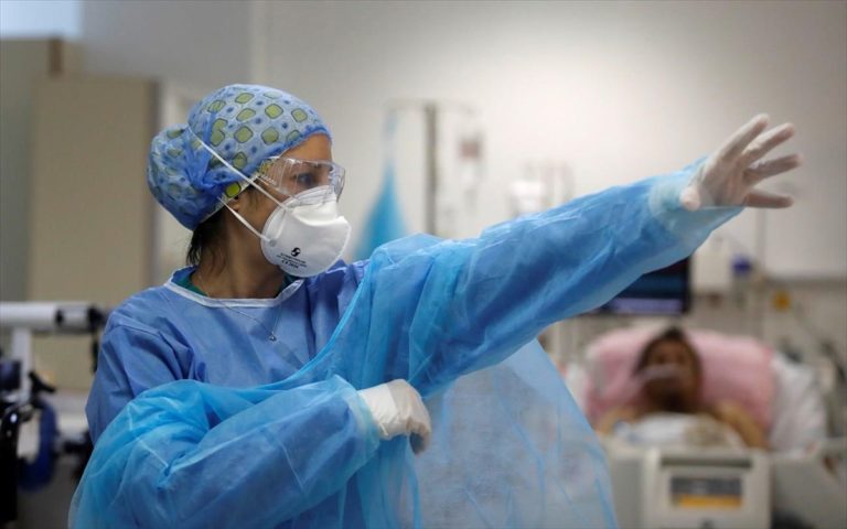 Κορονοϊός: Σταθερή αύξηση του αριθμού ασθενών στα νοσοκομεία (video)