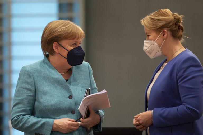 Γερμανία: Παραίτηση της υπουργού Υγείας Γκιφάι