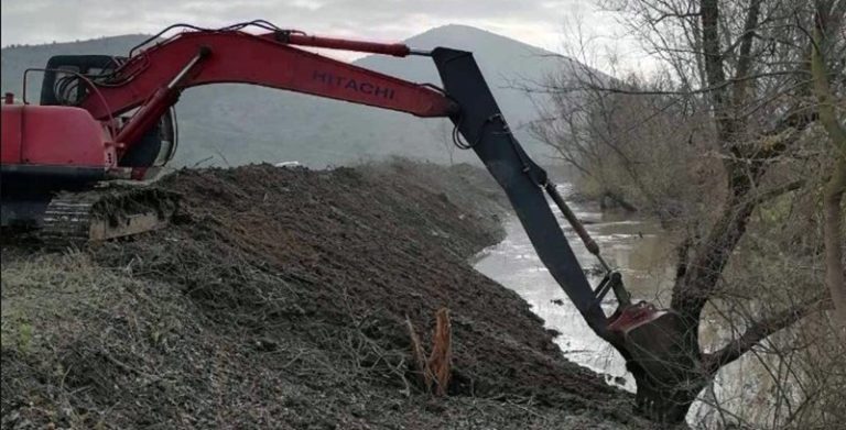 Έργα αντιπλημμυρικής προστασίας 4,3 εκατ. ευρώ σε Πάμισο και Ενιπέα