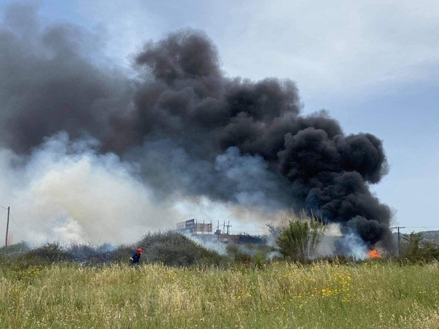 Πυργκαγιά στην εθνική Πύργου – Πατρών κοντά στο Λαμπέτι – Χωρίς ρεύμα ο Πύργος