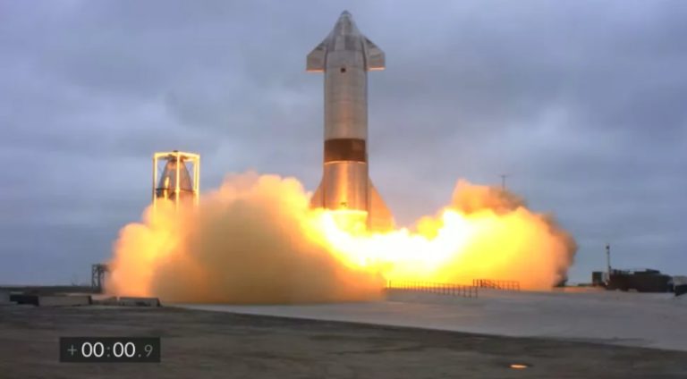 SpaceX: Το πρωτότυπο του πυραύλου-φορέα Starship προσεδαφίστηκε επιτυχώς (video)
