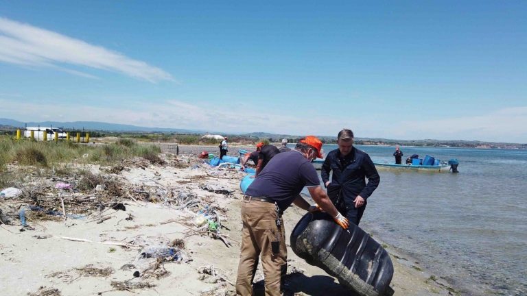 Στοχευμένες περιβαλλοντικές δράσεις «Καθαρές Ακτές, Καθαρός Θερμαϊκός» από την Περιφέρεια Κεντρικής Μακεδονίας”