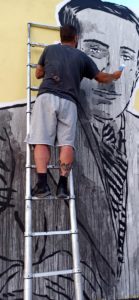Δημόσιες τοιχογραφίες κοινωνικού περιεχομένου από την UrbanAct στην πόλη του Βόλου