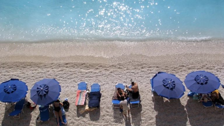 Α.Τσιάρας: Τα τελευταία 50 χρόνια έχει οπισθοχωρήσει η ακτή του Πλατανίτη   μέχρι 45 μέτρα