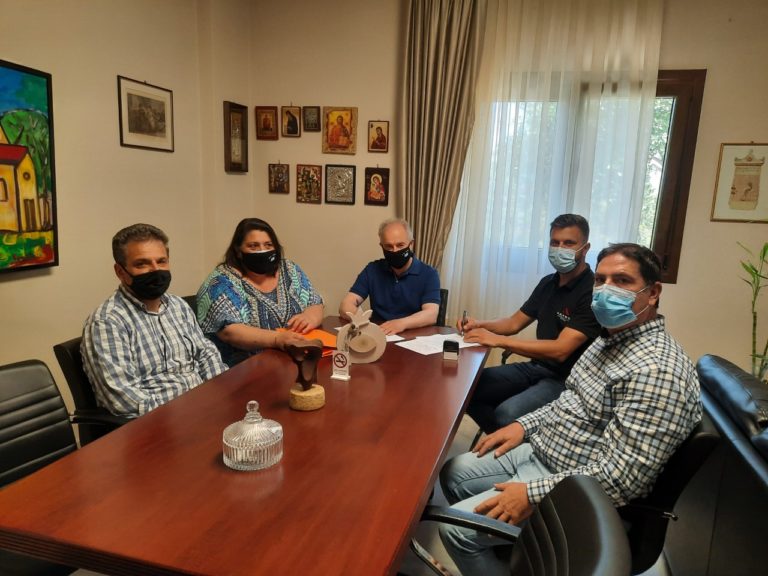 Ασφαλτόστρωση δρόμων στα παράλια του δήμου Τεμπών