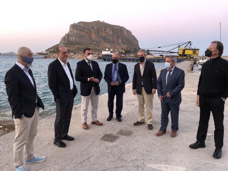 Στη Μονεμβασία και στην Κόρινθο ο περιφερειάρχης Πελοποννήσου Παν. Νίκας
