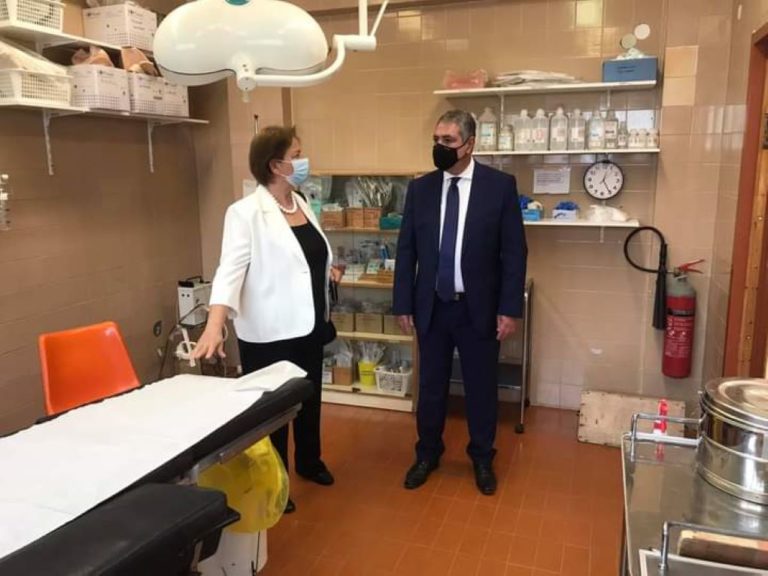 Στο Κέντρο Υγείας Άστρους ο διοικητής της 6ης ΥΠΕ Γιάννης Καρβέλης