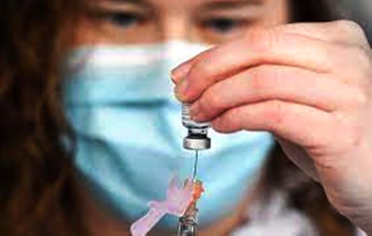 “Γαλάζια Ελευθερία”: Με εμβόλια Pfizer ενισχύεται ο μαζικός εμβολιασμός στα νησιά