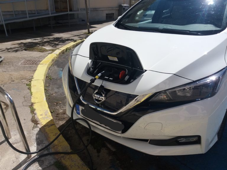 Ολοκληρώθηκε το σχέδιο φόρτισης ηλεκτρικών οχημάτων του δήμου της Τρίπολης