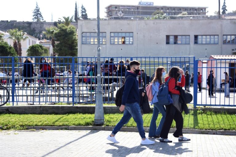 Ομιλία για το αν λέμε όχι στα παιδιά από τον Σύλλογο Ιάσμου