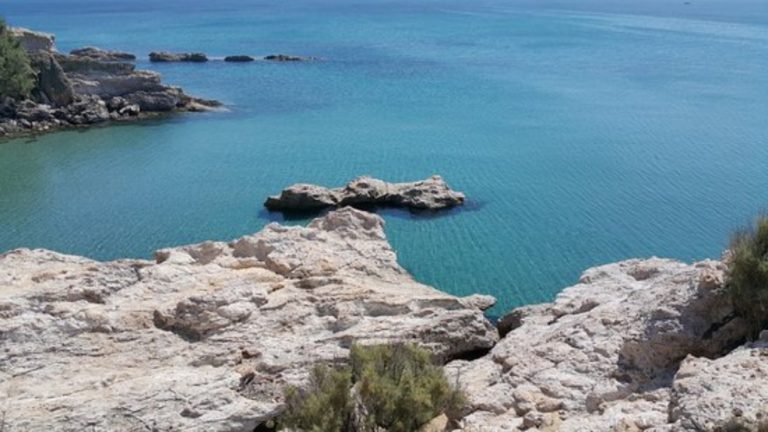 Δορυφόρος Μονάχου: Τα υποχρεωτικά μοριακά τεστ αυξάνουν το κόστος των διακοπών στην Ελλάδα για τους ομογενείς