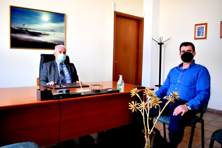 Οι επιπτώσεις της πανδημίας στην αγορά – Στο επίκεντρο της συνάντησης Ι. Κιοσέ με Πρόεδρο Εμπόρων