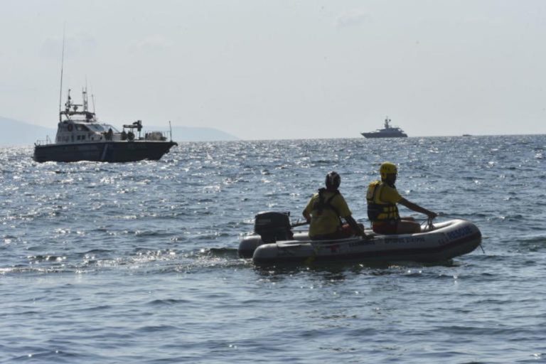 Διασώθηκαν δύο άντρες από ακυβέρνητη λέμβο τα ξημερώματα στην Επανομή