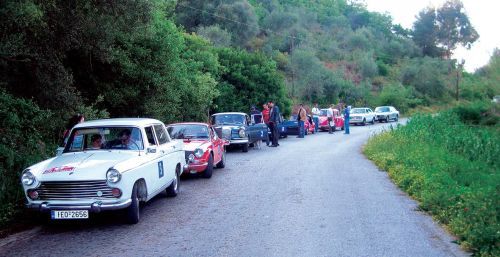 Δήμος Σιντικής: Εκδρομή με οχήματα αντίκες