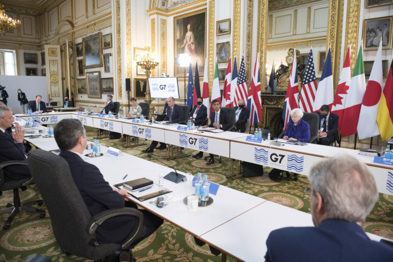 ΕΚ για G7: «Ιστορική» η συμφωνία για ένα παγκόσμιο ελάχιστο φορολογικό συντελεστή