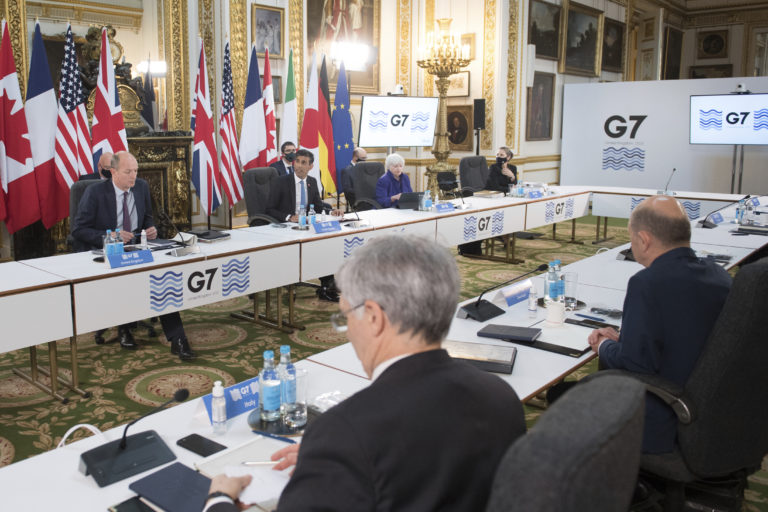 G7: Ζητείται συμφωνία για την ψηφιακή φορολογία και την κλιματική αλλαγή