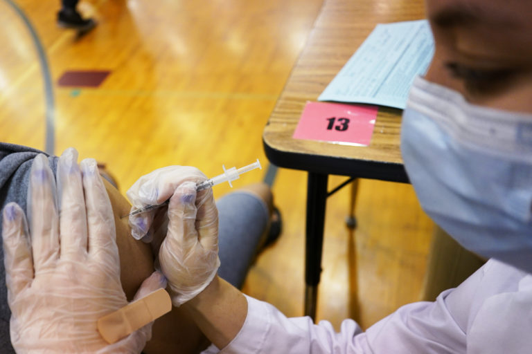 Βρετανία: Πάνω από 11.000 οι νέες μολύνσεις – Η μεγαλύτερη ημερήσια αύξηση κρουσμάτων μετά από τέσσερις μήνες
