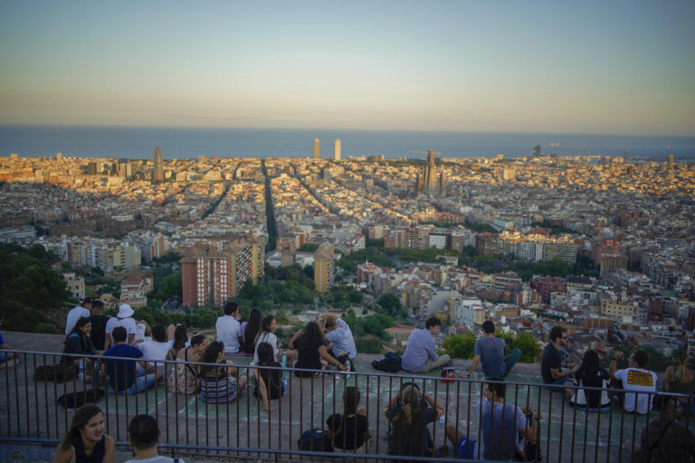 Βαρκελώνη: Εφαρμογή εντοπίζει σκιερά σημεία για δροσερές διαδρομές