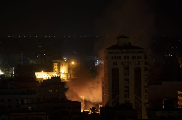 Μέση Ανατολή: Για νέες αεροπορικές επιθέσεις κατηγορούν οι Παλαιστίνιοι το Ισραήλ