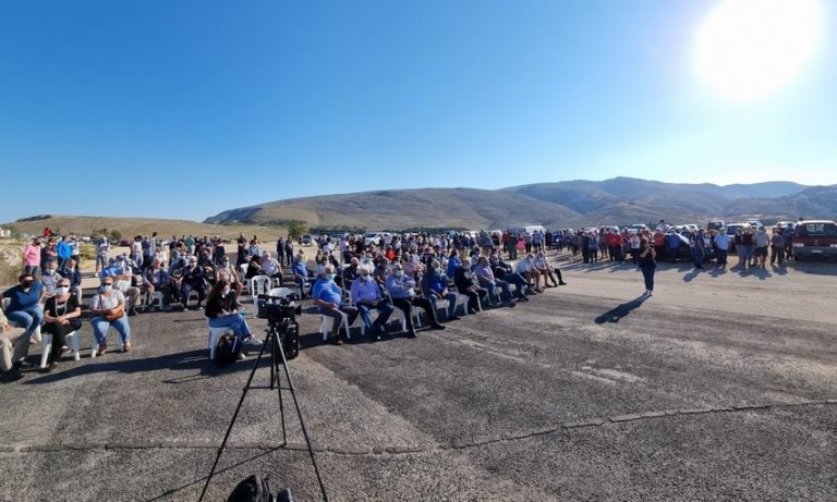 Χίος: Mε βάρδιες περιφρούρησης κατά της νέας δομής στο Θόλος