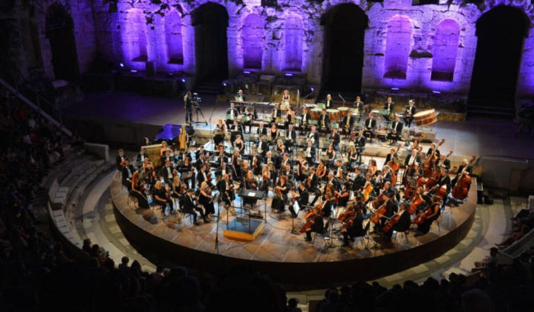 Η Εθνική Συμφωνική Ορχήστρα της ΕΡΤ και ο Γιώργος Πέτρου στο Ηρώδειο