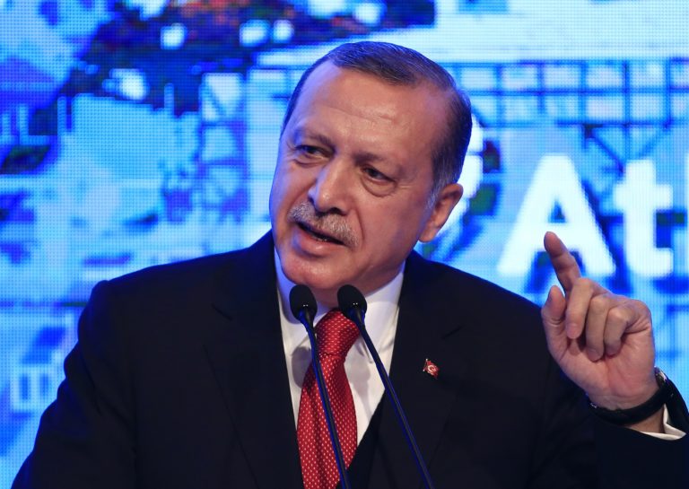 Τουρκία: Δεν θα είμαστε φίλοι προειδοποιεί ο Ερντογάν τις ΗΠΑ