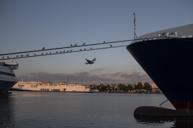 Δεμένα τα πλοία στα λιμάνια την Πέμπτη ανακοίνωσαν τα ναυτεργατικά σωματεία