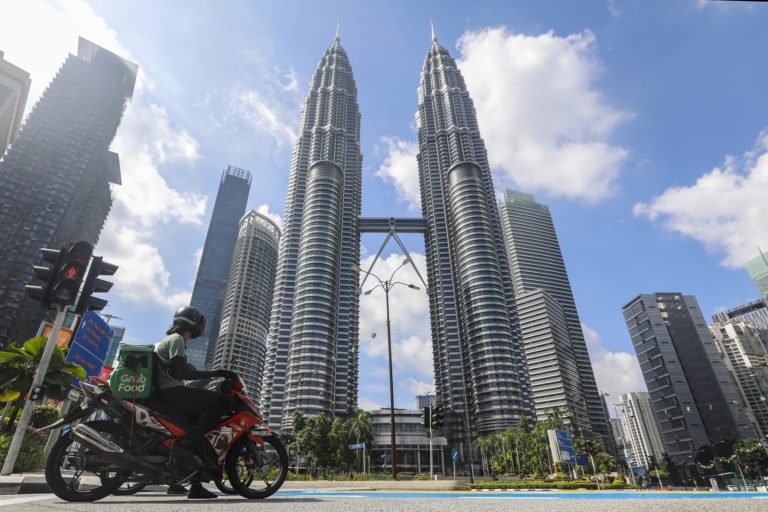 Έξαρση της πανδημίας στη ΝΑ Ασία – Lockdown στη Μαλαισία