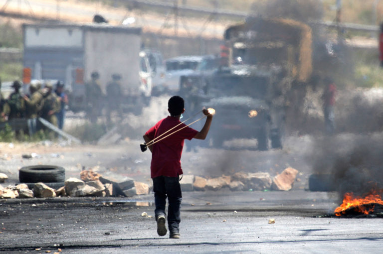 Νεκρός από ισραηλινά πυρά στη Δυτική Όχθη 13χρονος Παλαιστίνιος