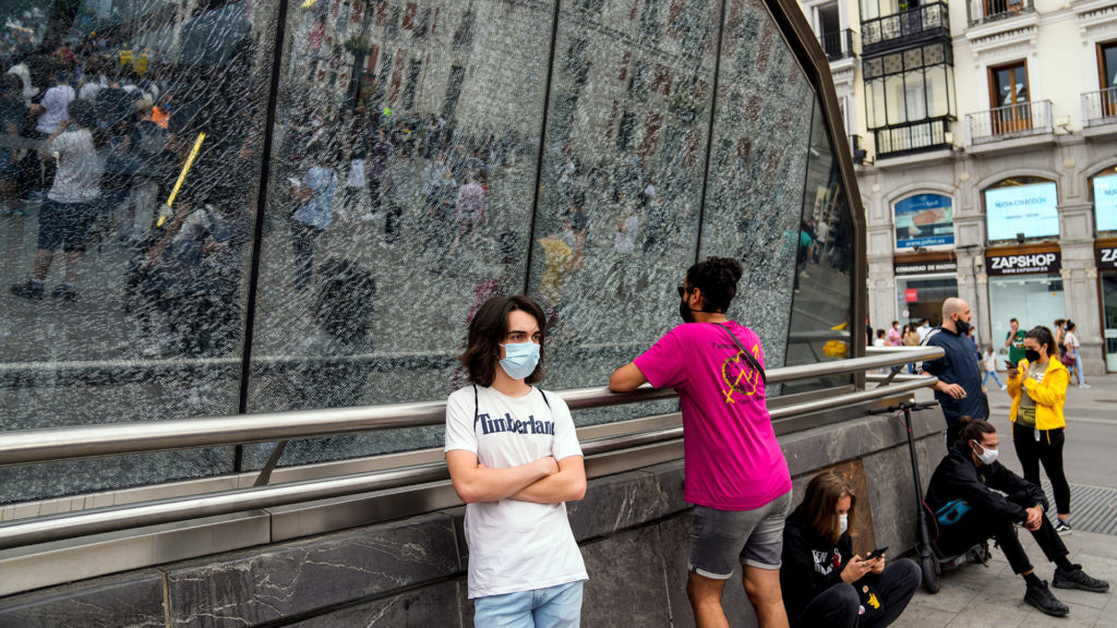 Ιταλία: Παύει να είναι υποχρεωτική η μάσκα σε εξωτερικούς χώρους από την 28η Ιουνίου