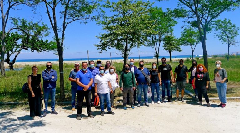 Τουριστικοί πράκτορες στα παράλια του Δήμου Αγιάς