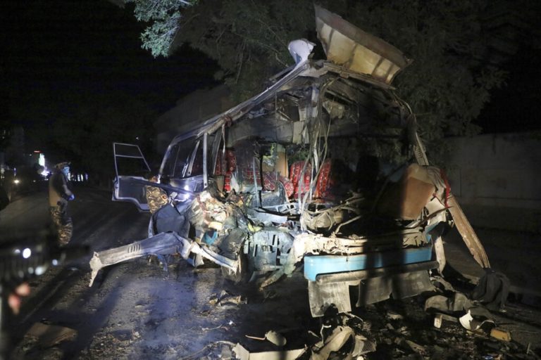 Αφγανιστάν: Βόμβα έπληξε λεωφορείο στην Καμπούλ – Τουλάχιστον 6 νεκροί