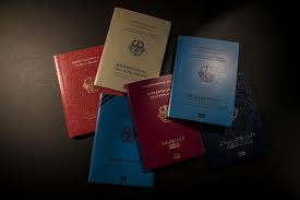 Συνελήφθησαν στα αεροδρόμια Ζακύνθου και Κεφαλονιάς με πλαστά ταξιδιωτικά έγγραφα