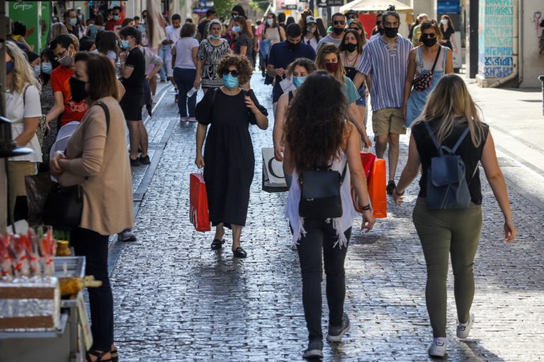 Νέα κανονικότητα από τη Δευτέρα για τους ανεμβολίαστους (video)