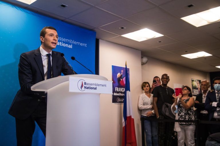 Γαλλία: Αναβρασμό στα πολιτικά επιτελεία έφερε η μεγάλη αποχή στις περιφερειακές εκλογές (video)