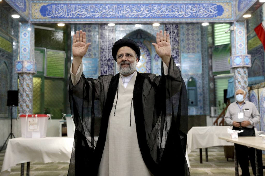 Ιράν: Ο υπερσυντηρητικός Εμπραχίμ Ραϊσί εκλέγεται νέος πρόεδρος